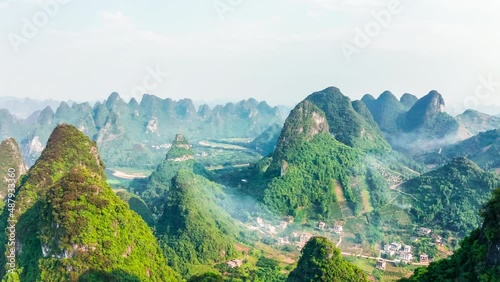 中国桂林美丽的山地自然风光的航拍镜头